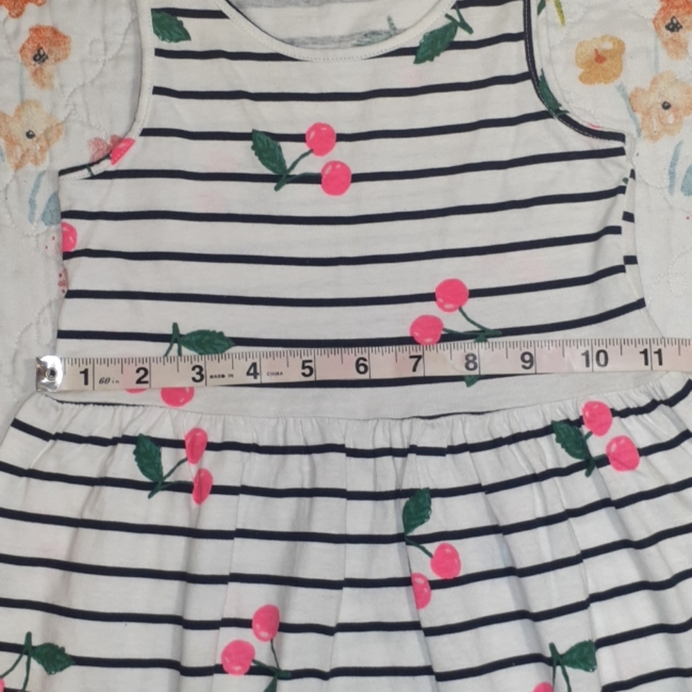 H&M Dress 🍒 🍒 Super Cute GREAT CONDITION Size 2-4 Years - Picture 7 of 8